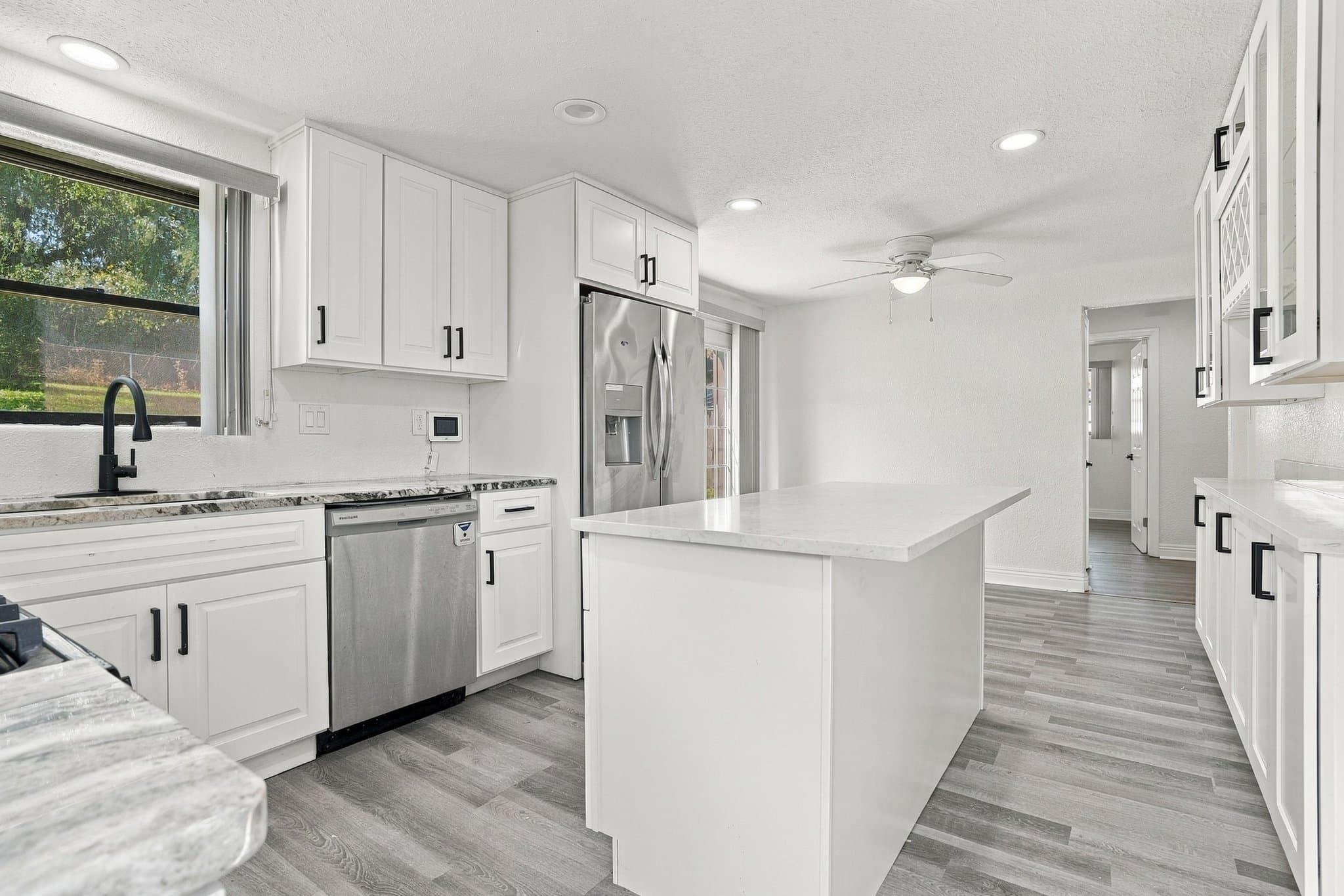 Bethel Park House: 5560 Clarene Dr