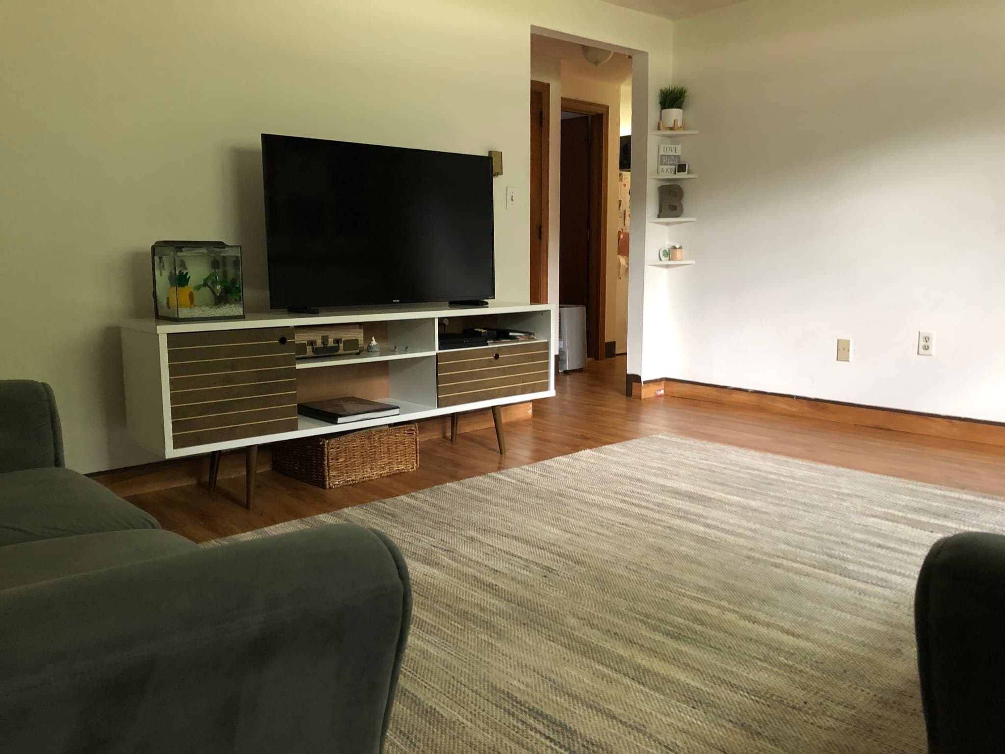 Upton Apartment: 164 Main St