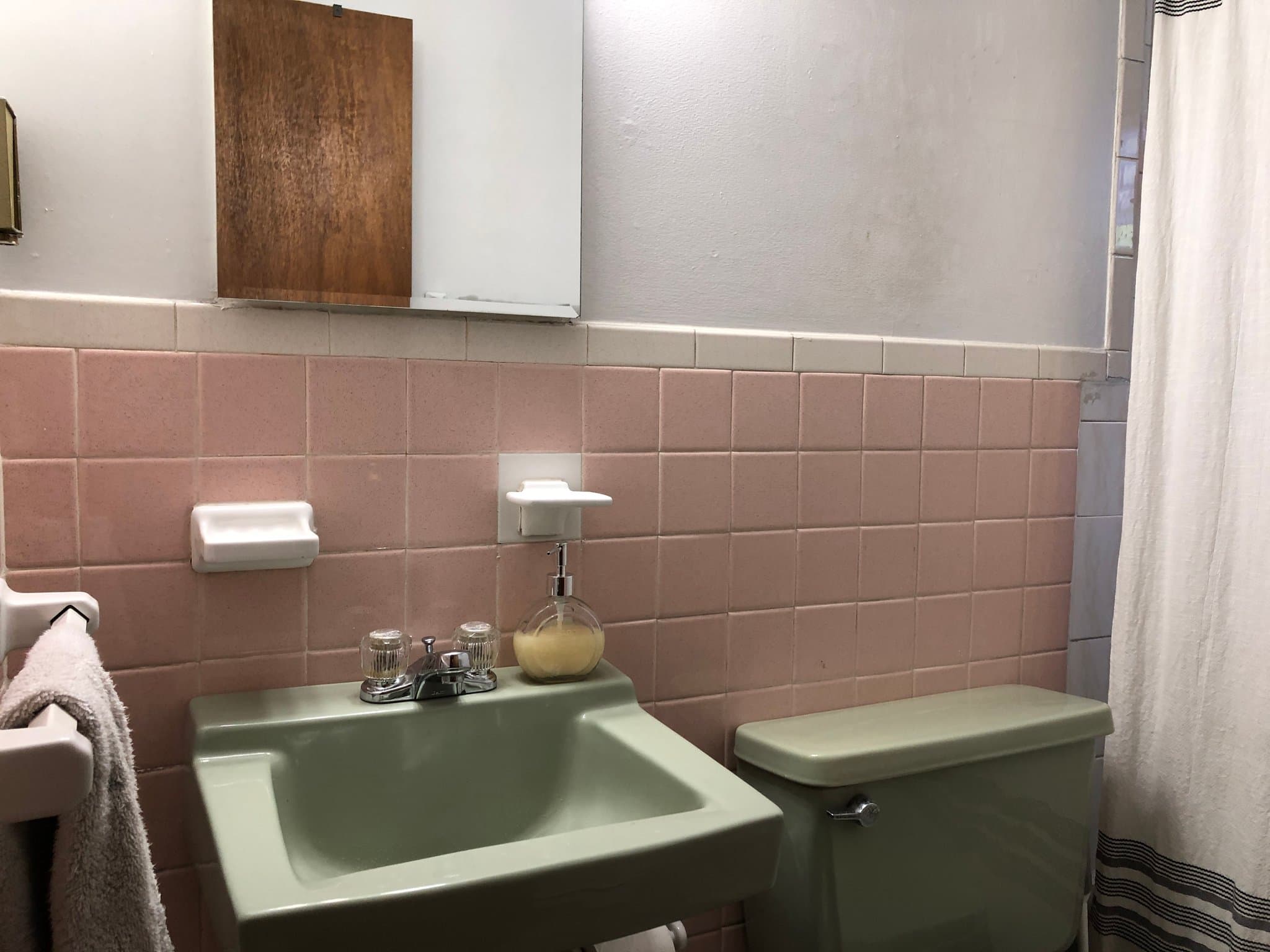 Upton Apartment: 164 Main St