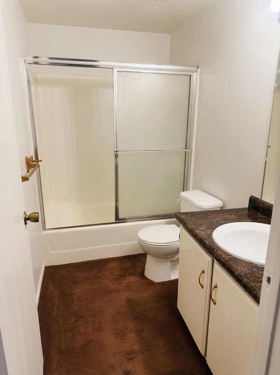 Sandy Condo: 1229 E Cottonwood Hills Dr