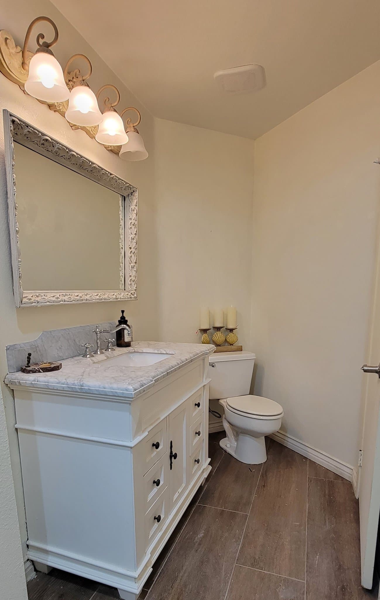 Menifee House: 30152 Shoreline Dr