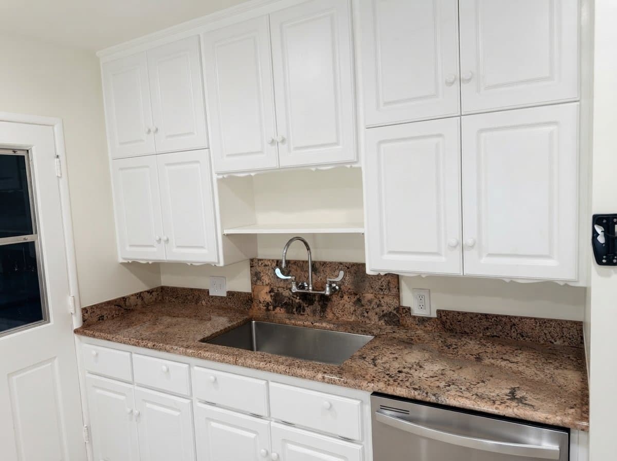 Montrose Apartment: 2320 Mira Vista Ave