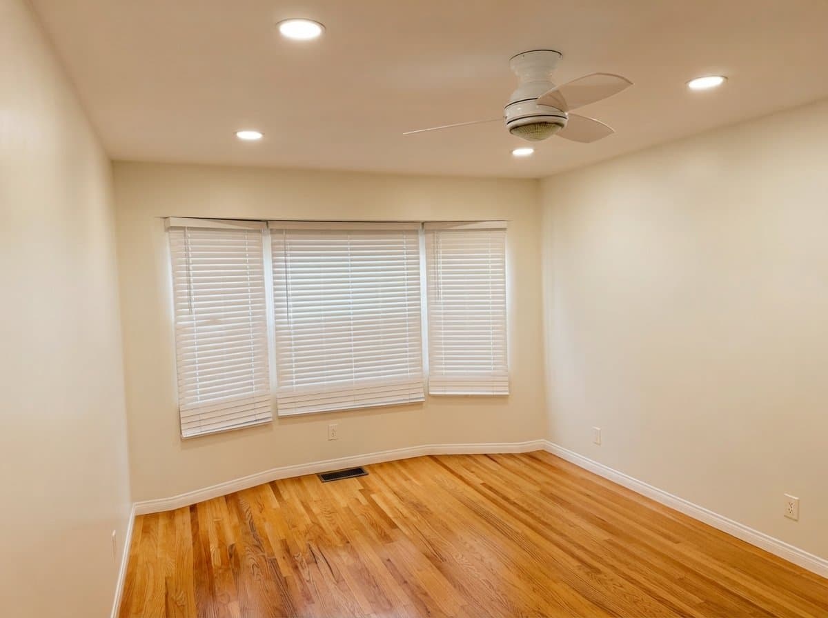 Montrose Apartment: 2320 Mira Vista Ave