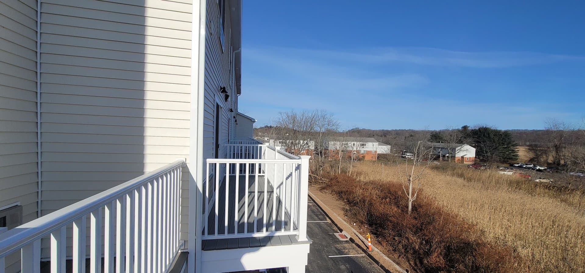 East Haven Apartment: 85A Hemingway Ave ( 55 + Community)