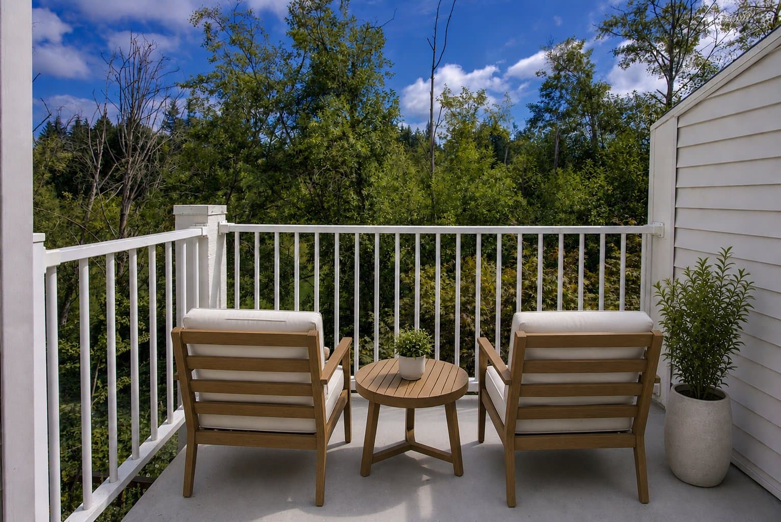 Bellevue Condo: 12740 NE 10th Pl