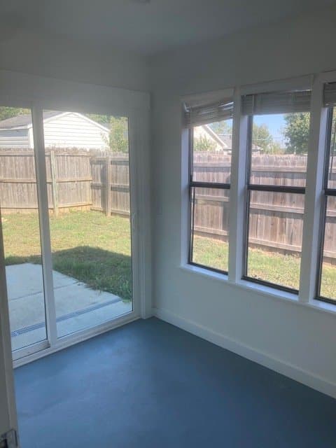Rogers Townhome: 3409 W Wood St