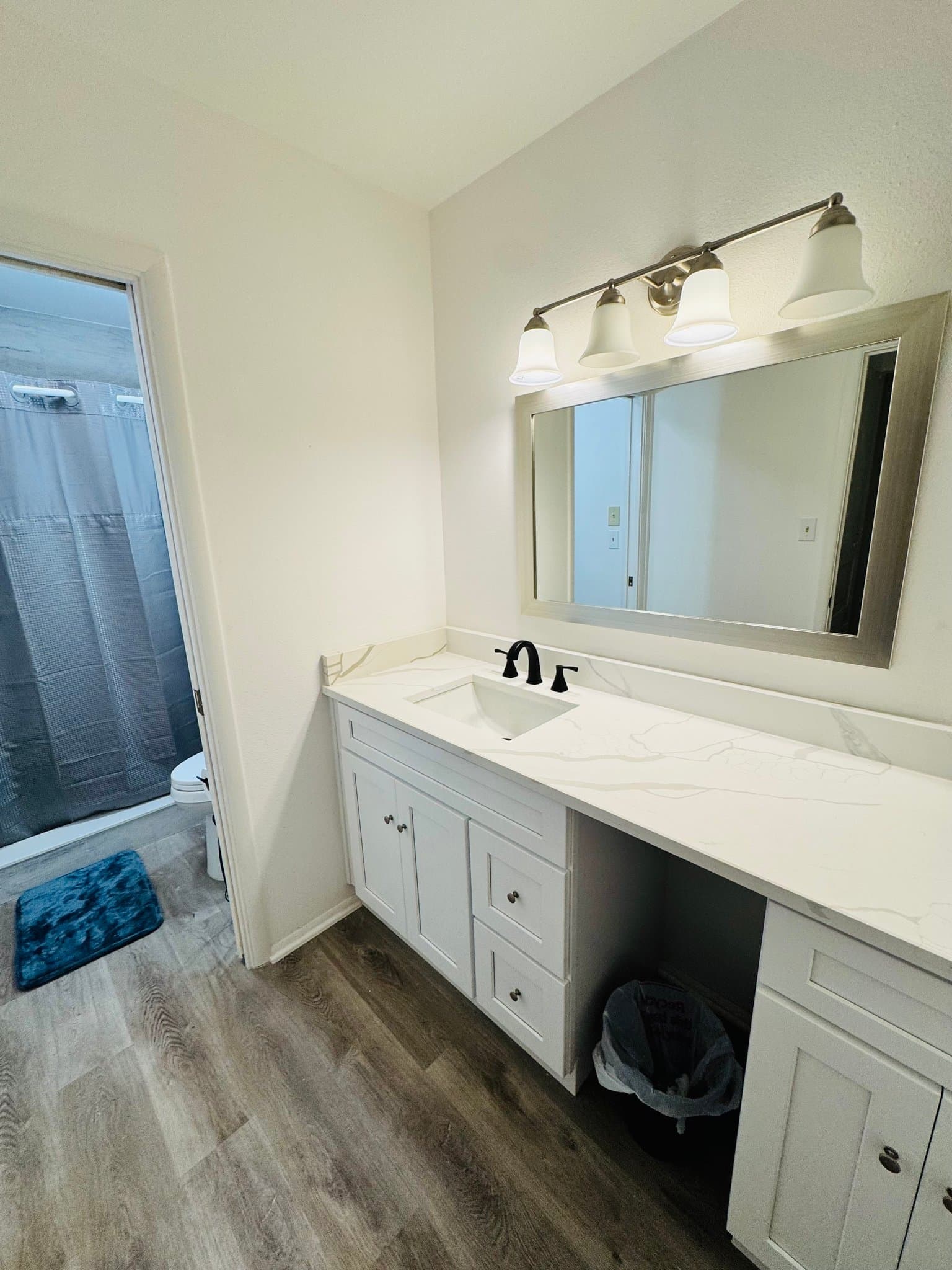 San Antonio Single Room: 5618 Sir Gareth Dr.