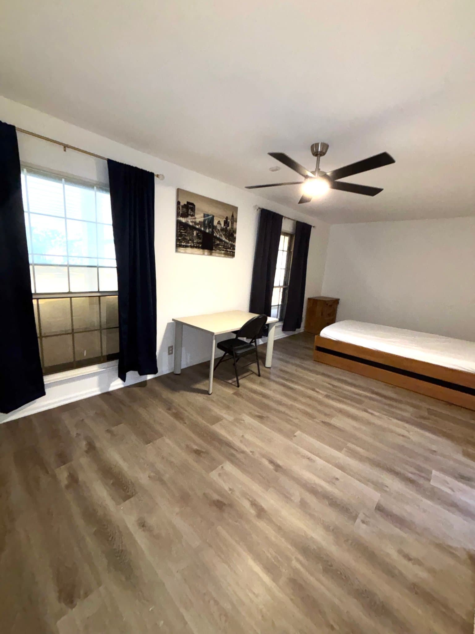 San Antonio Single Room: 5618 Sir Gareth Dr.