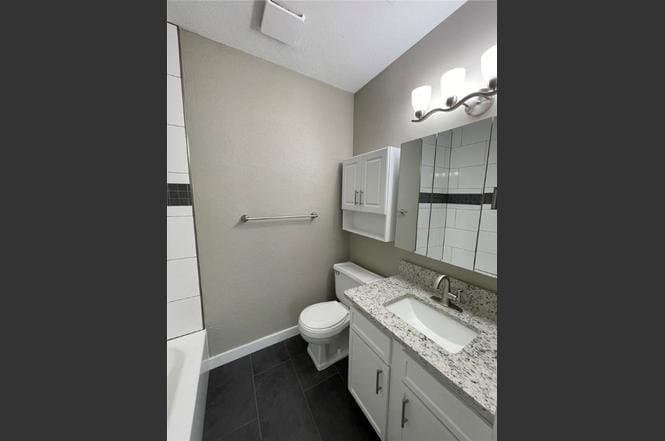 Rogers Townhome: 3409 W Wood St