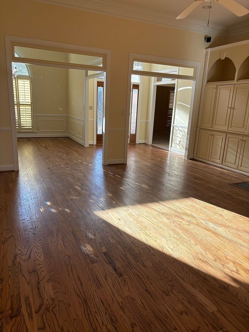 Tuscaloosa House: 3933 Gaineswood Ln