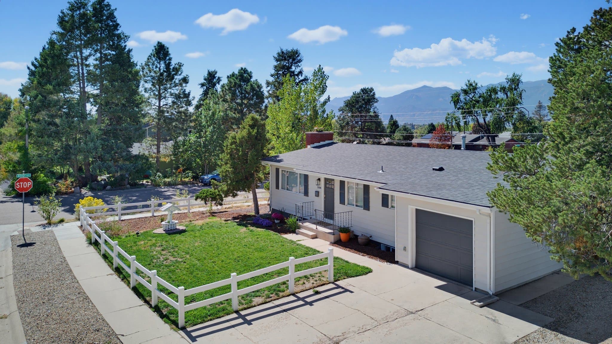 Colorado Springs House: 2004 Trent Ave