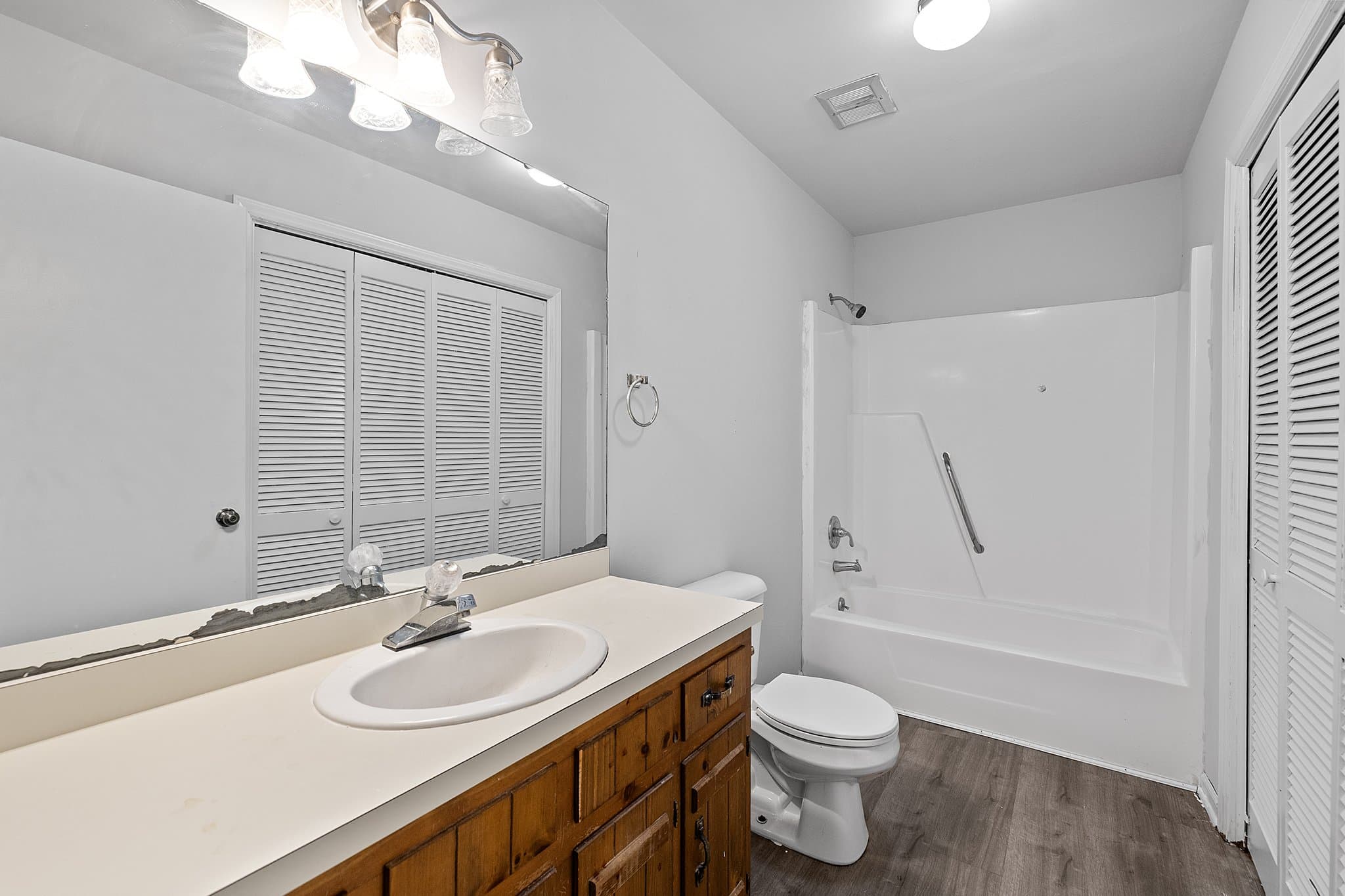 Raleigh House: 1028 Rock Dr