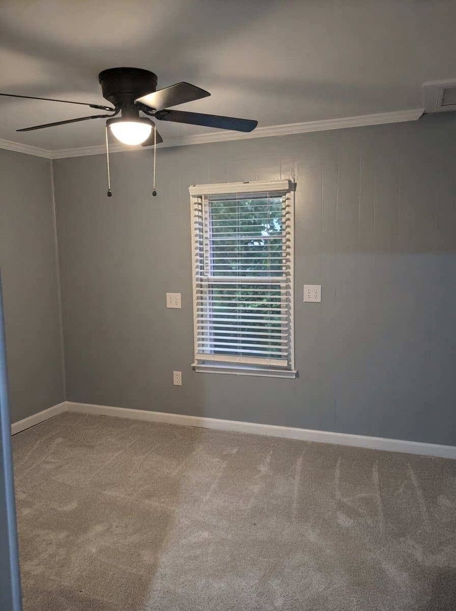 Tabor City House: 113 W 8th St