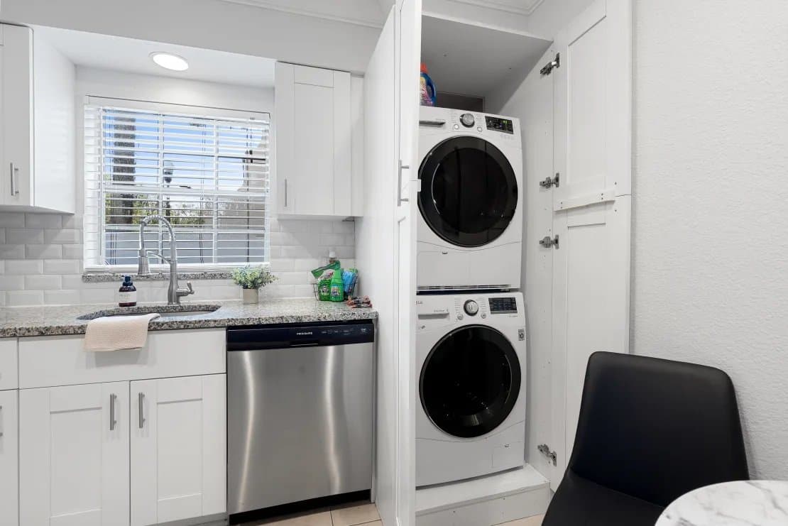 Tampa Apartment: 3215 W Swann Ave