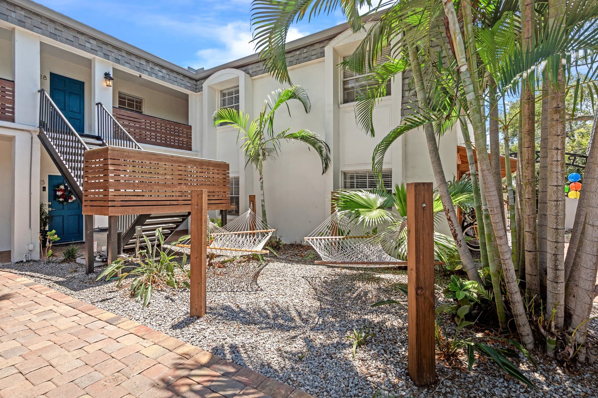 Tampa Apartment: 3215 W Swann Ave