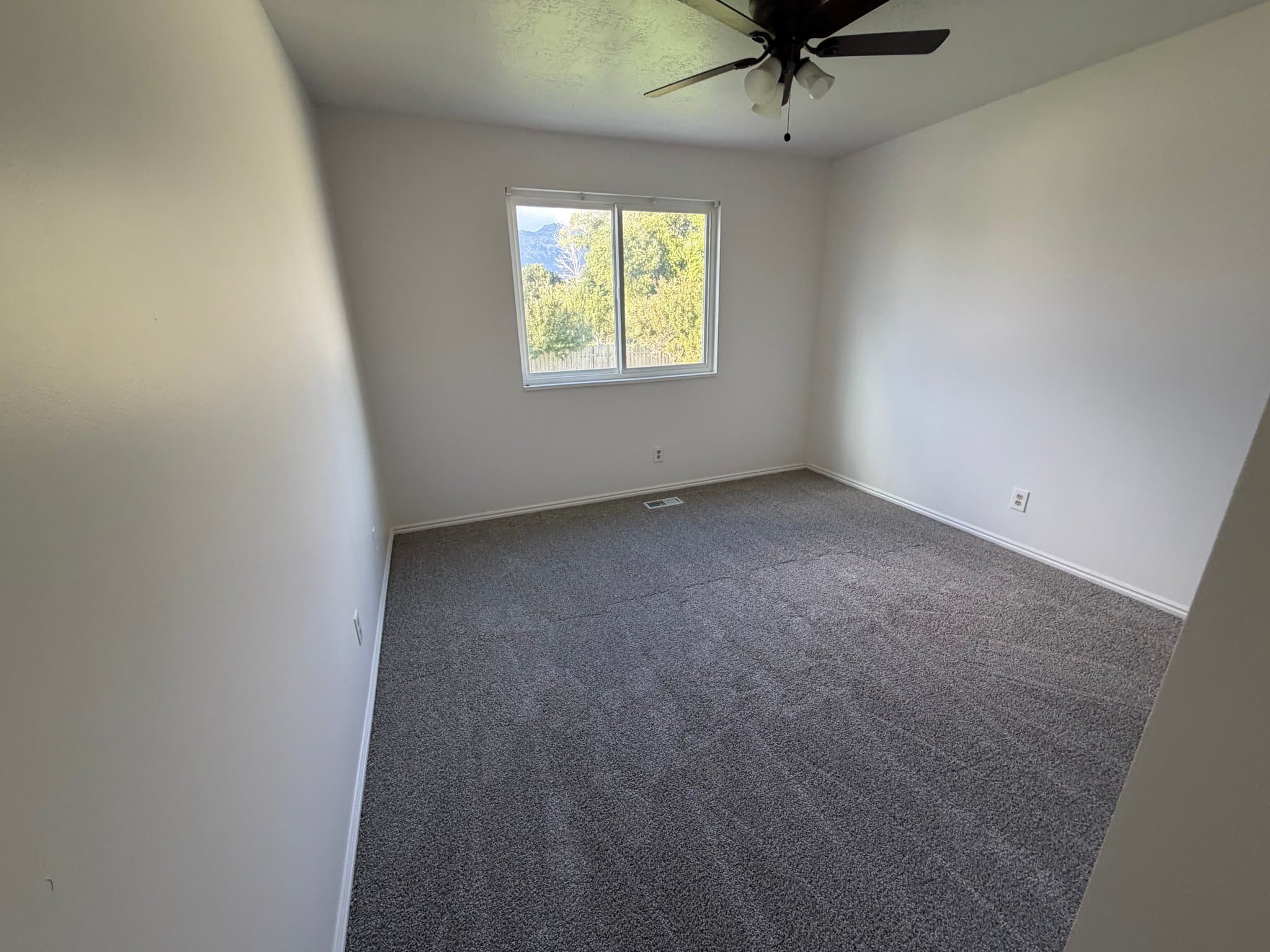 Highland House: 5442 W 10030 N