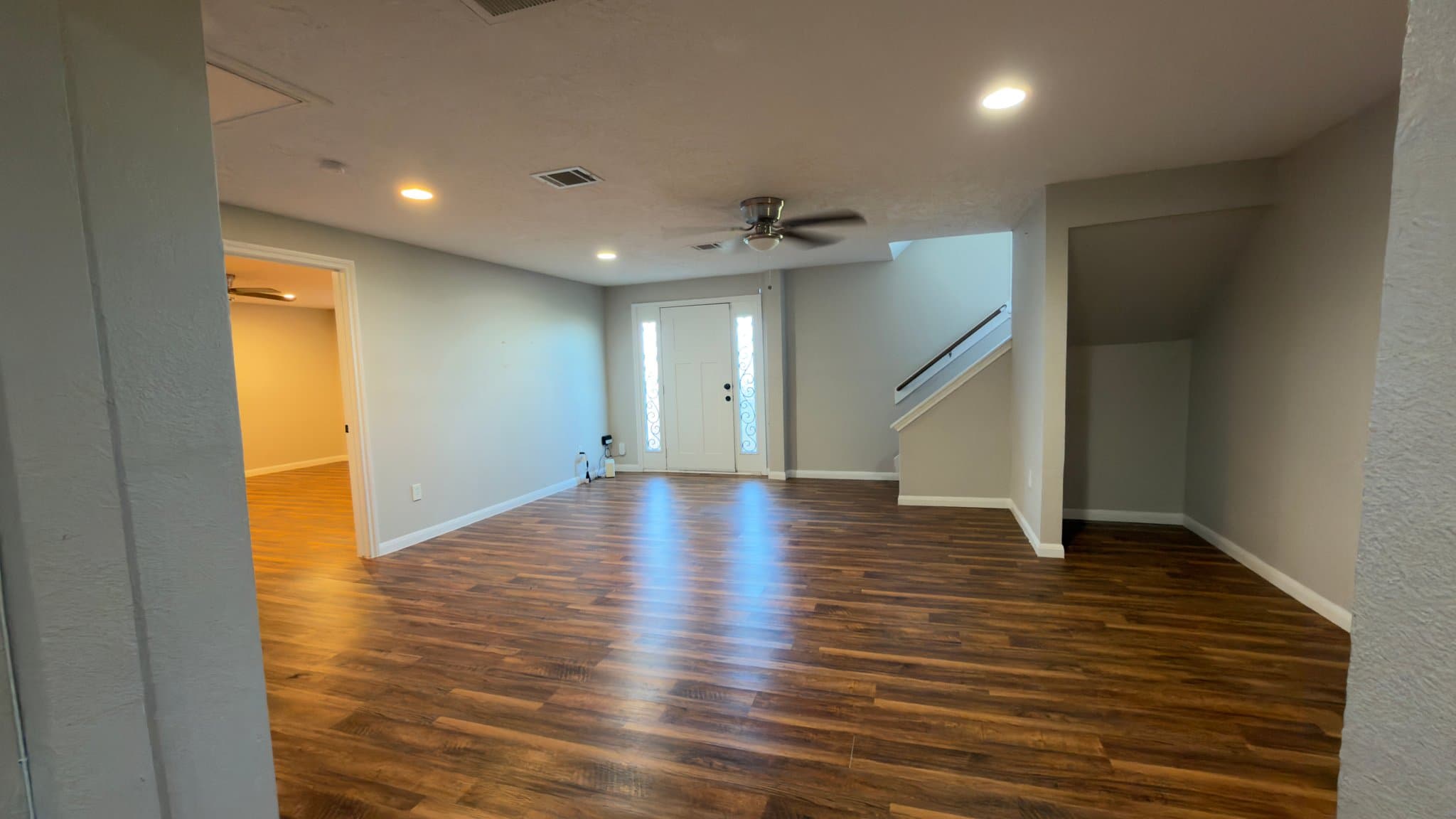 New Caney House: 28174 FM 1485 East