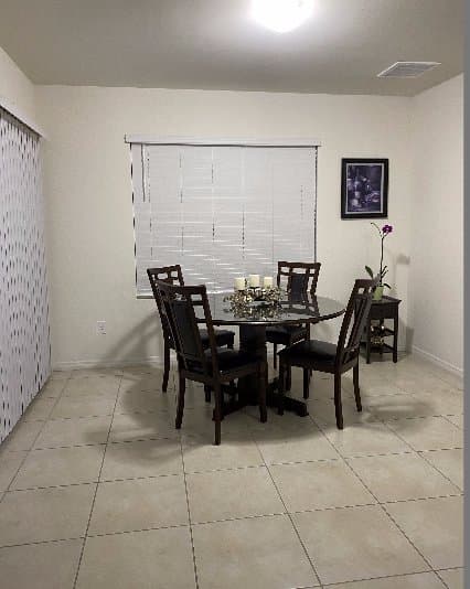 Cape Coral House: 208 SW 10th Ave