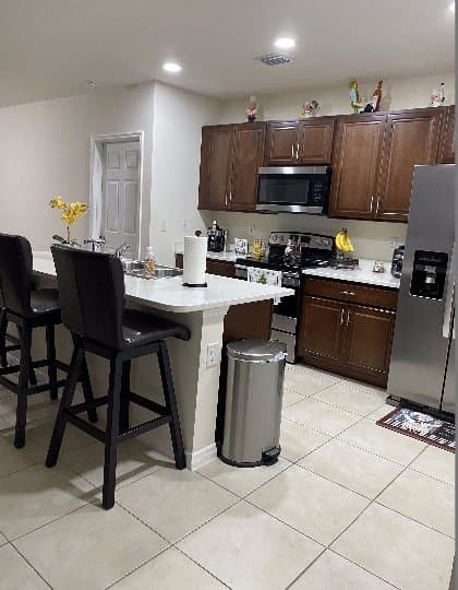 Cape Coral House: 208 SW 10th Ave