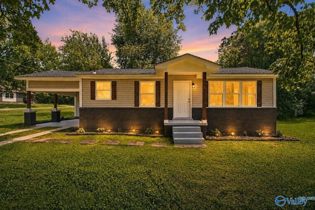 Huntsville House: 3506 Gay Street NW
