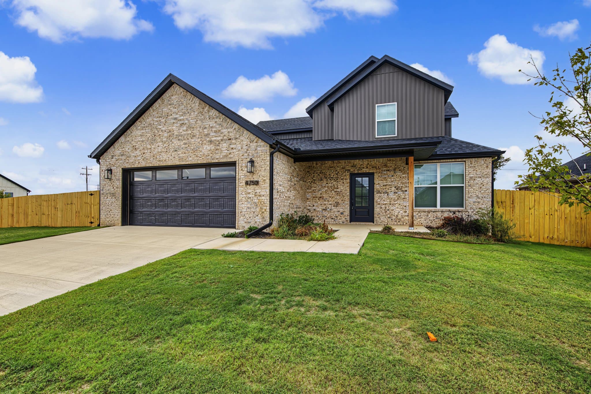 Springdale House: 4750 Cowboy St