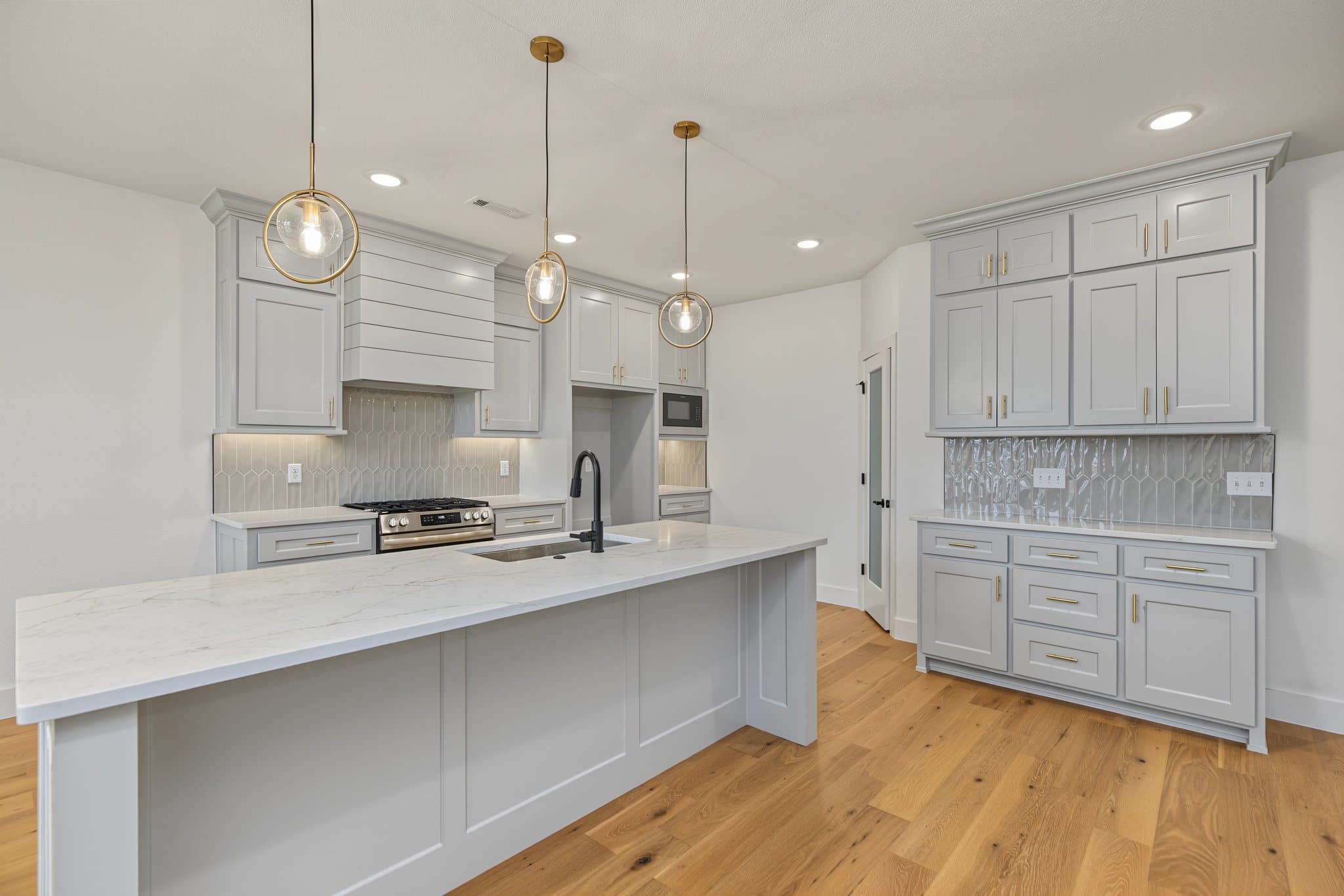 Springdale House: 4750 Cowboy St
