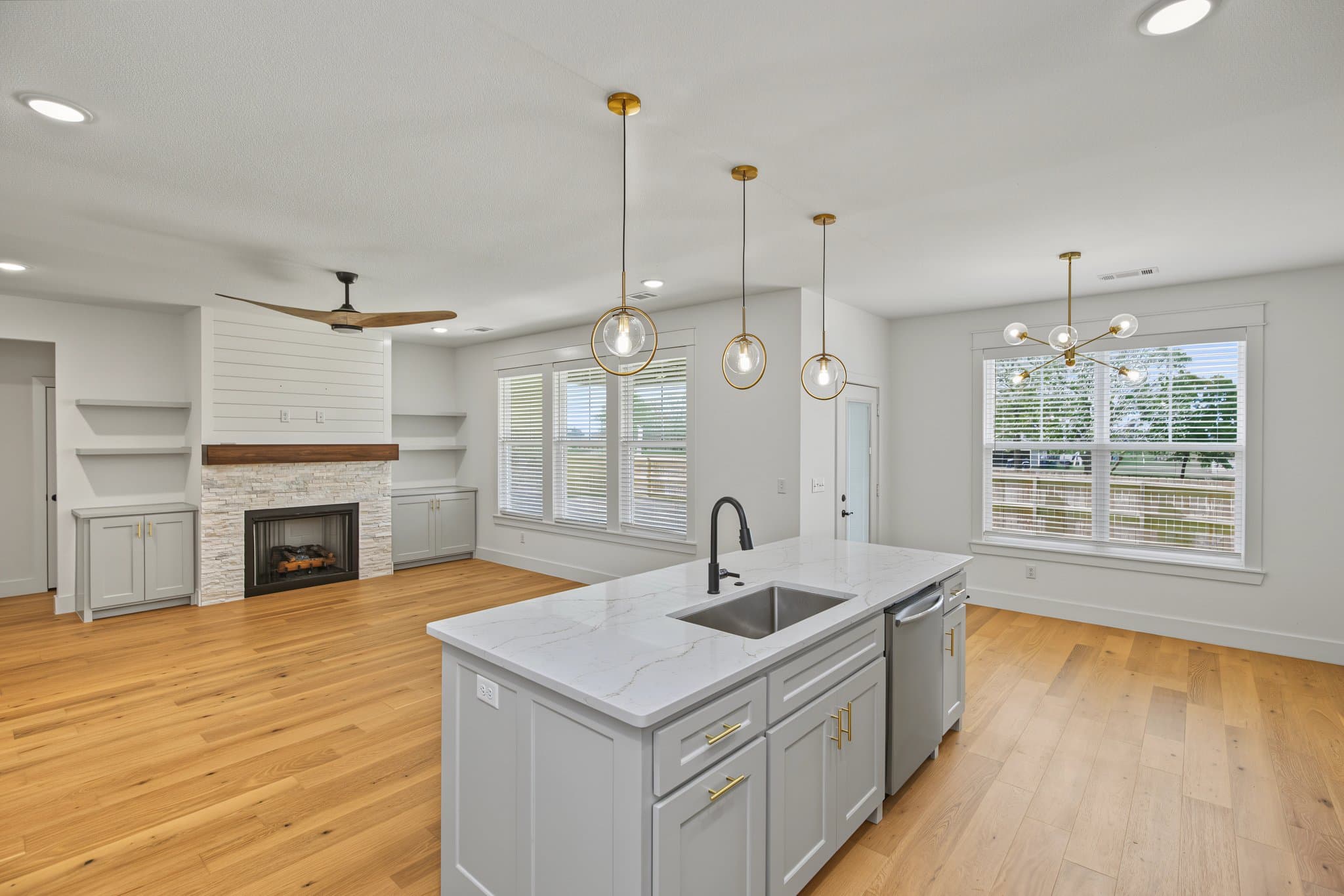 Springdale House: 4750 Cowboy St