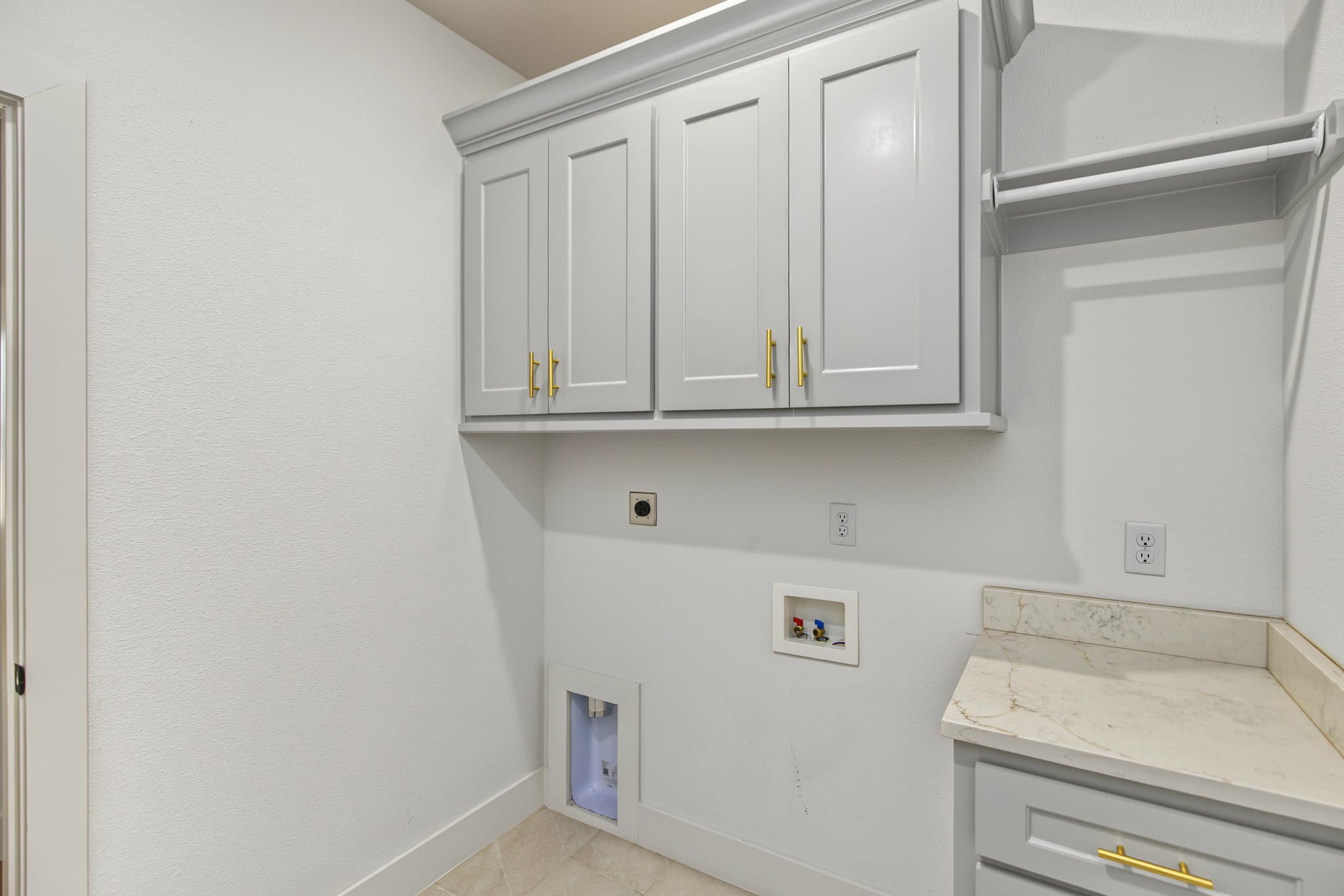 Springdale House: 4750 Cowboy St