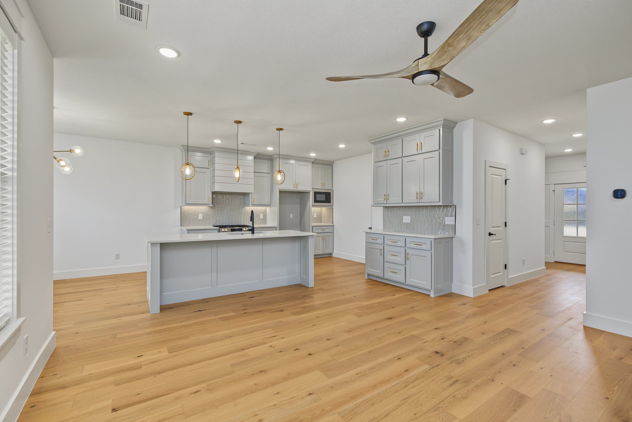 Springdale House: 4750 Cowboy St