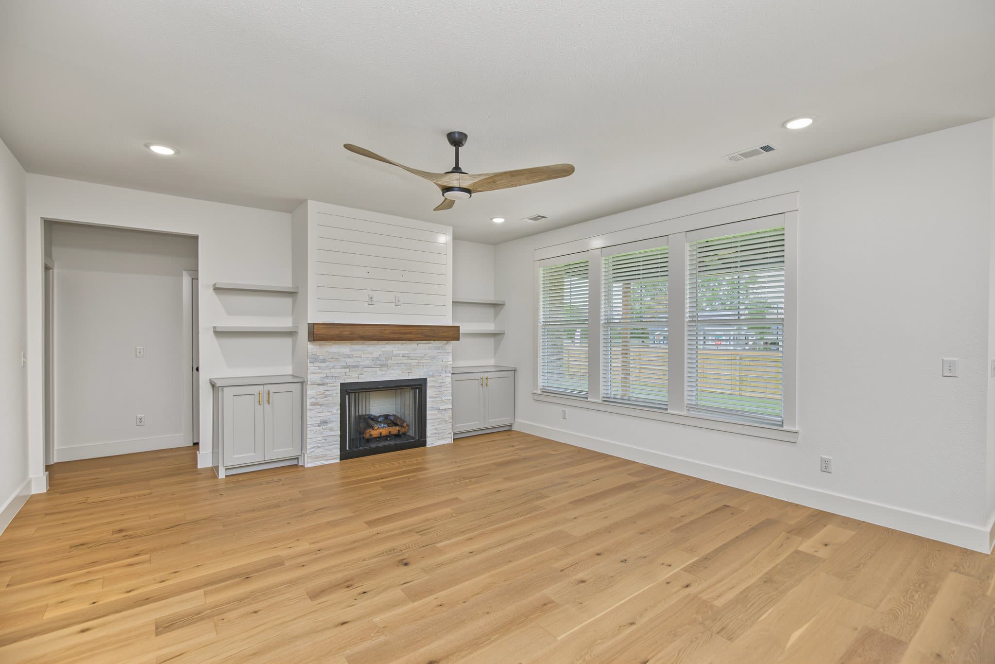 Springdale House: 4750 Cowboy St