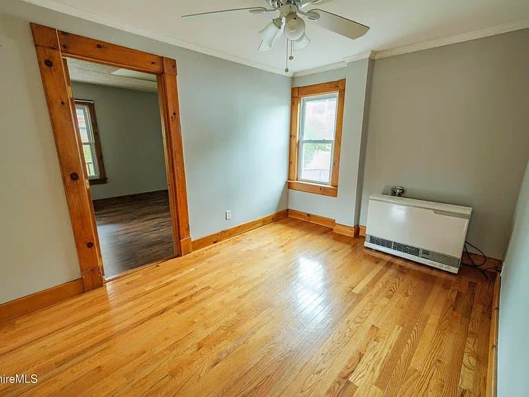 Adams Apartment: 103 Commercial St