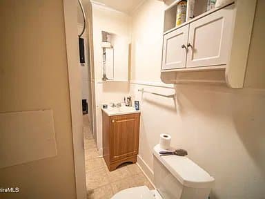 Adams Apartment: 103 Commercial St