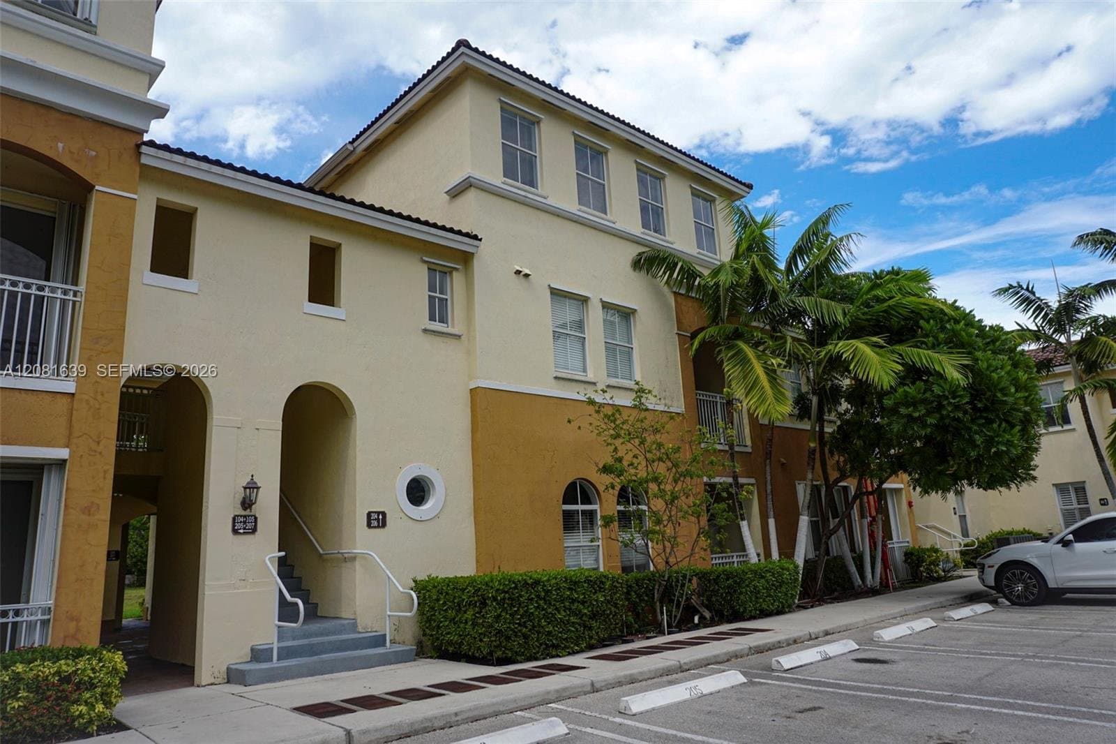 Miami Condo: 10242 NW 7th St