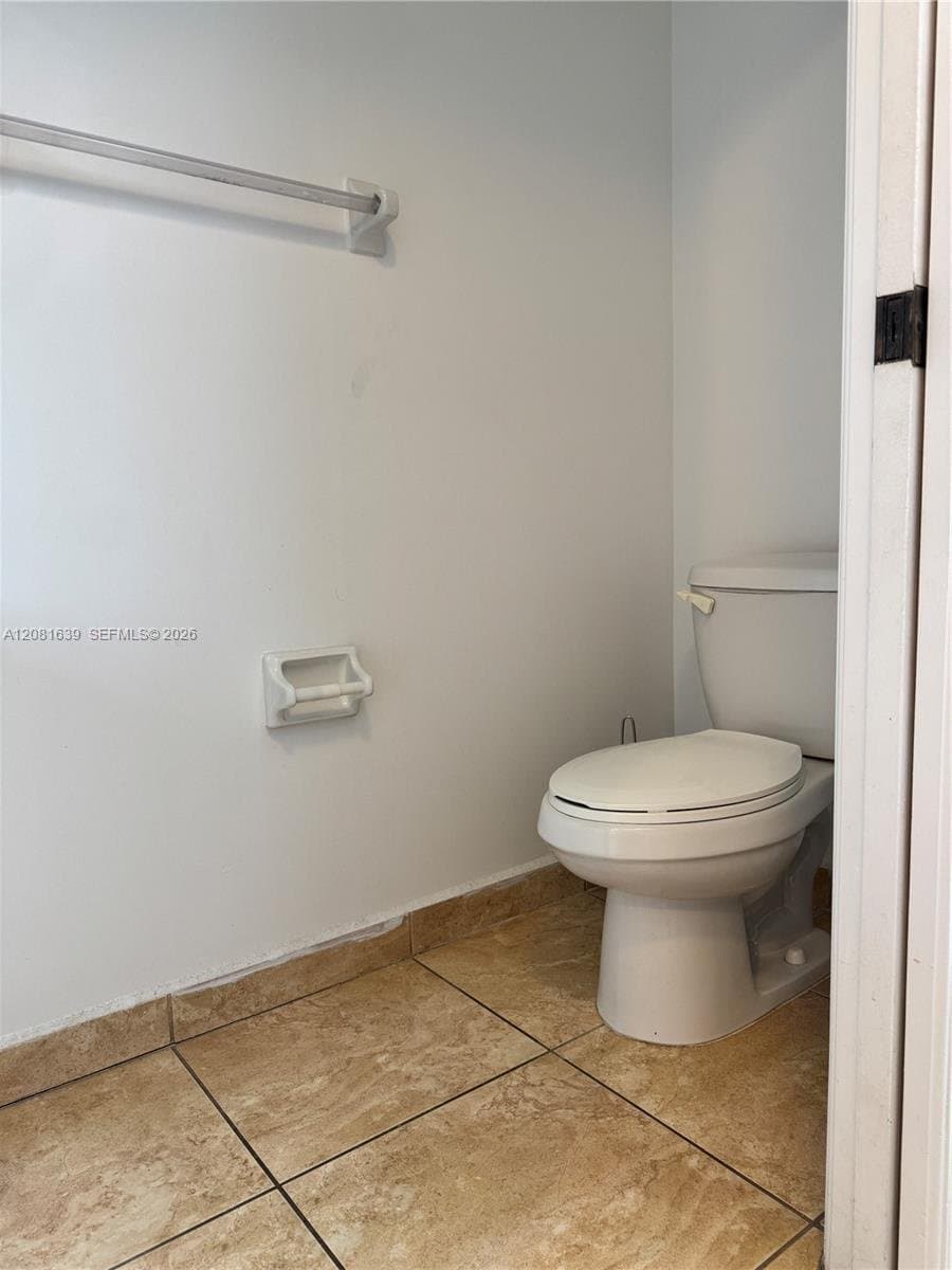 Miami Condo: 10242 NW 7th St