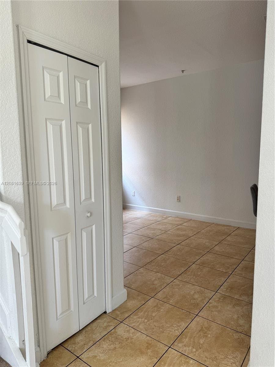 Miami Condo: 10242 NW 7th St