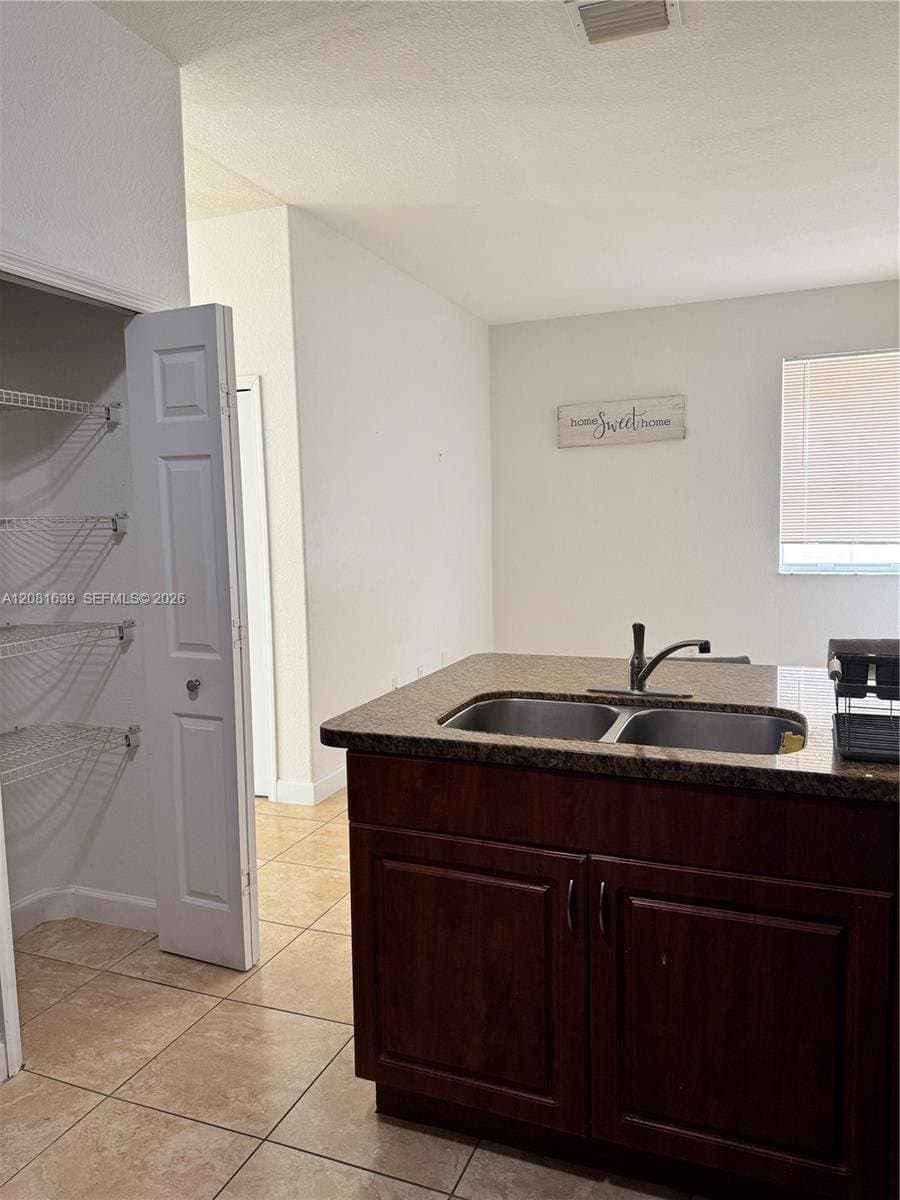 Miami Condo: 10242 NW 7th St