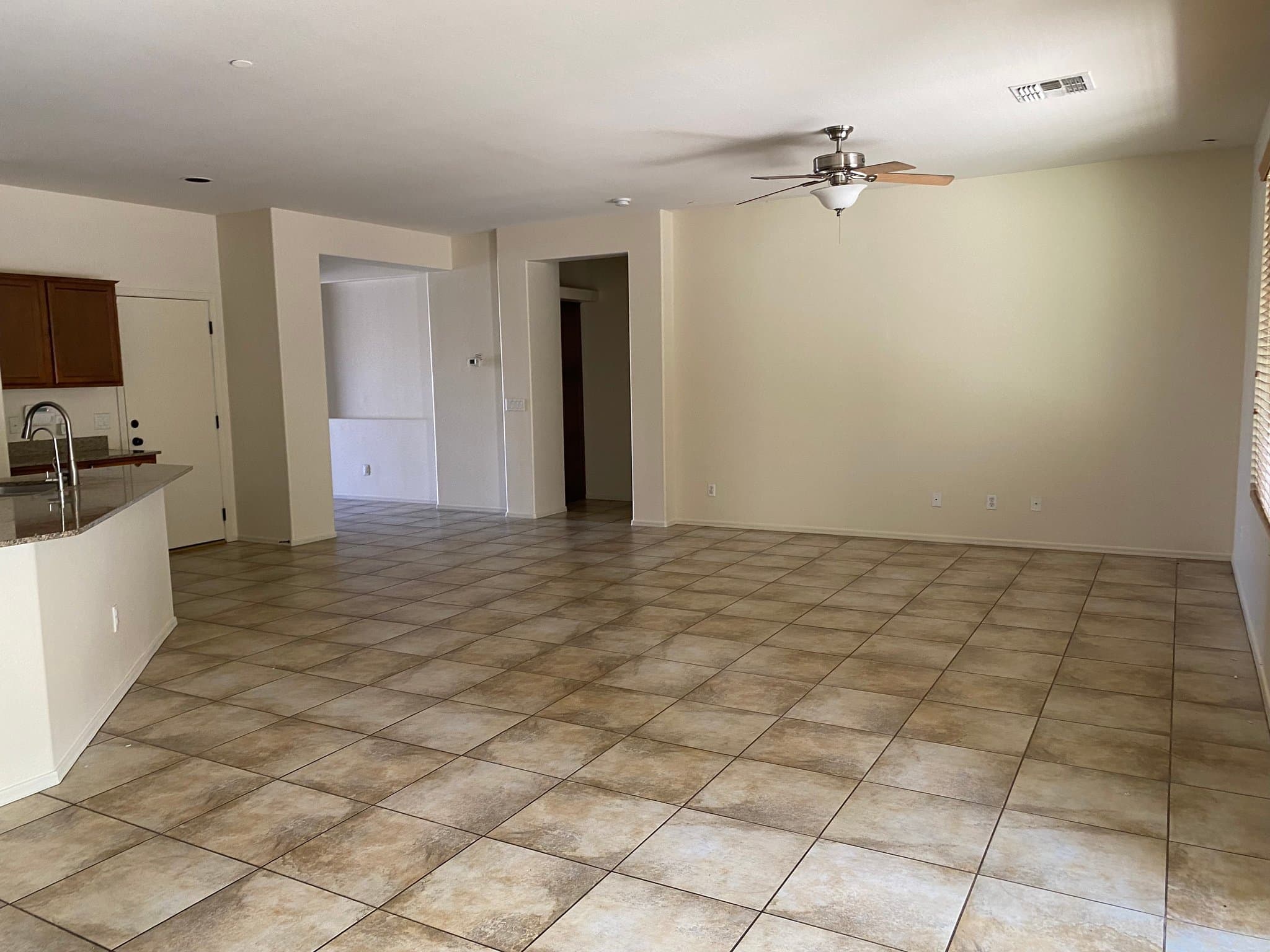 Chandler House: 61 W Hackberry Dr