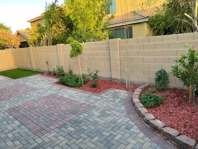 Chandler House: 61 W Hackberry Dr