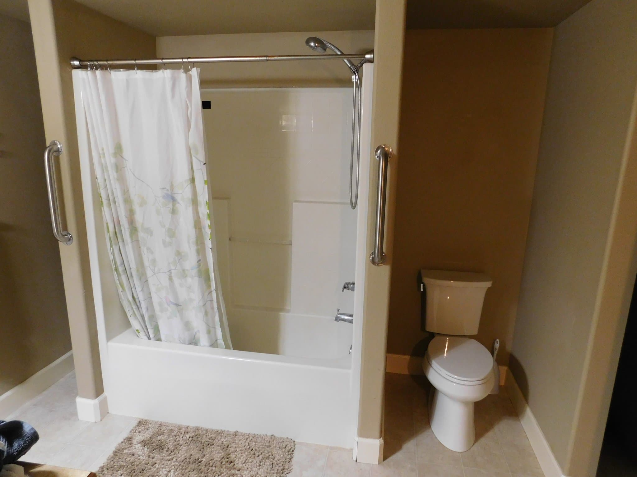 BONNEY LAKE House: 20838 60th Street East