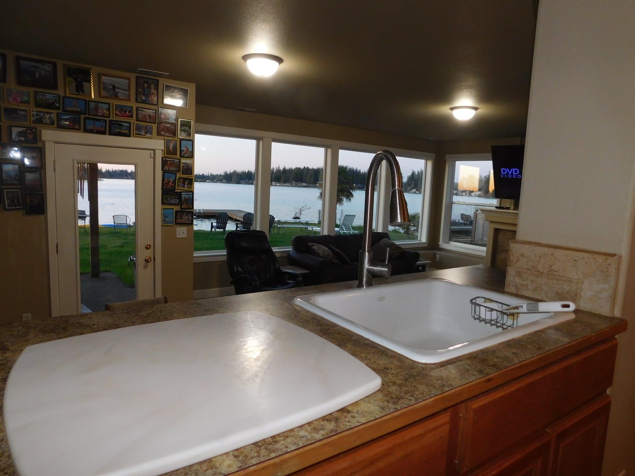BONNEY LAKE House: 20838 60th Street East