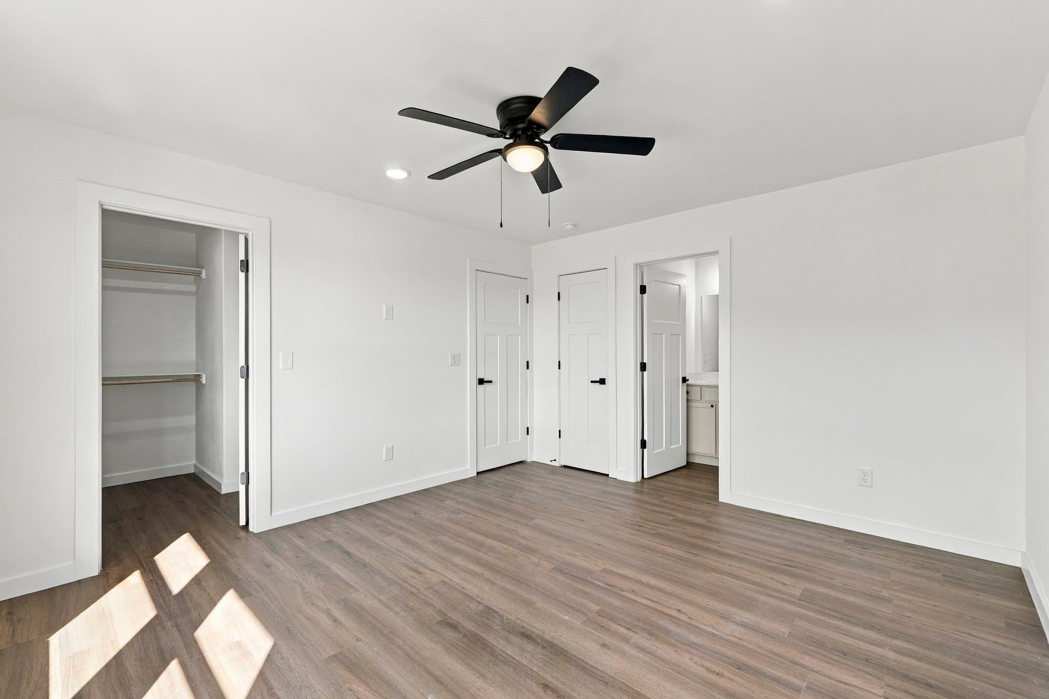 Siloam Springs Apartment: 820 S Timothy St