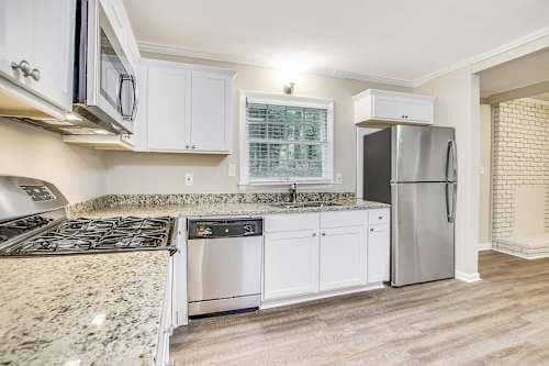 Dallas House: 8618 Flicker Ln,