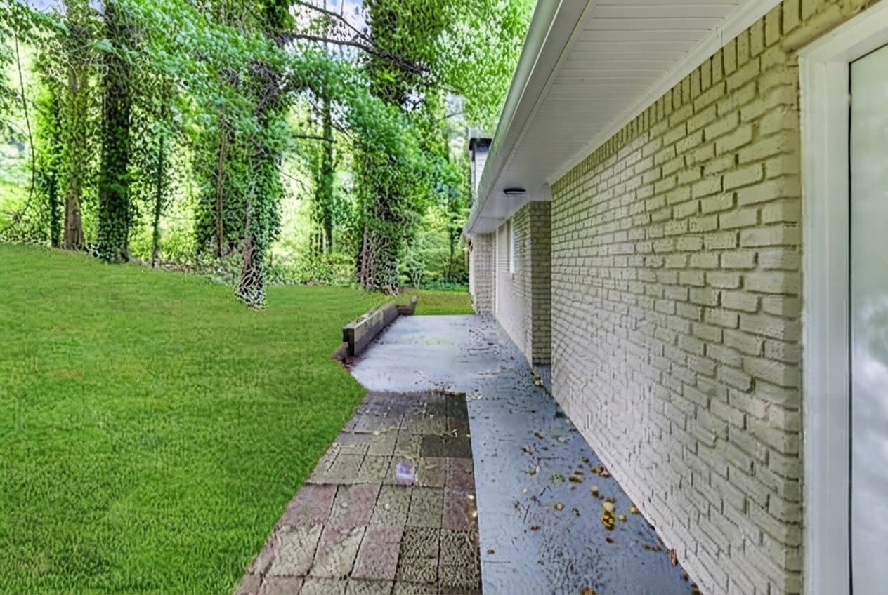 Dallas House: 8618 Flicker Ln,