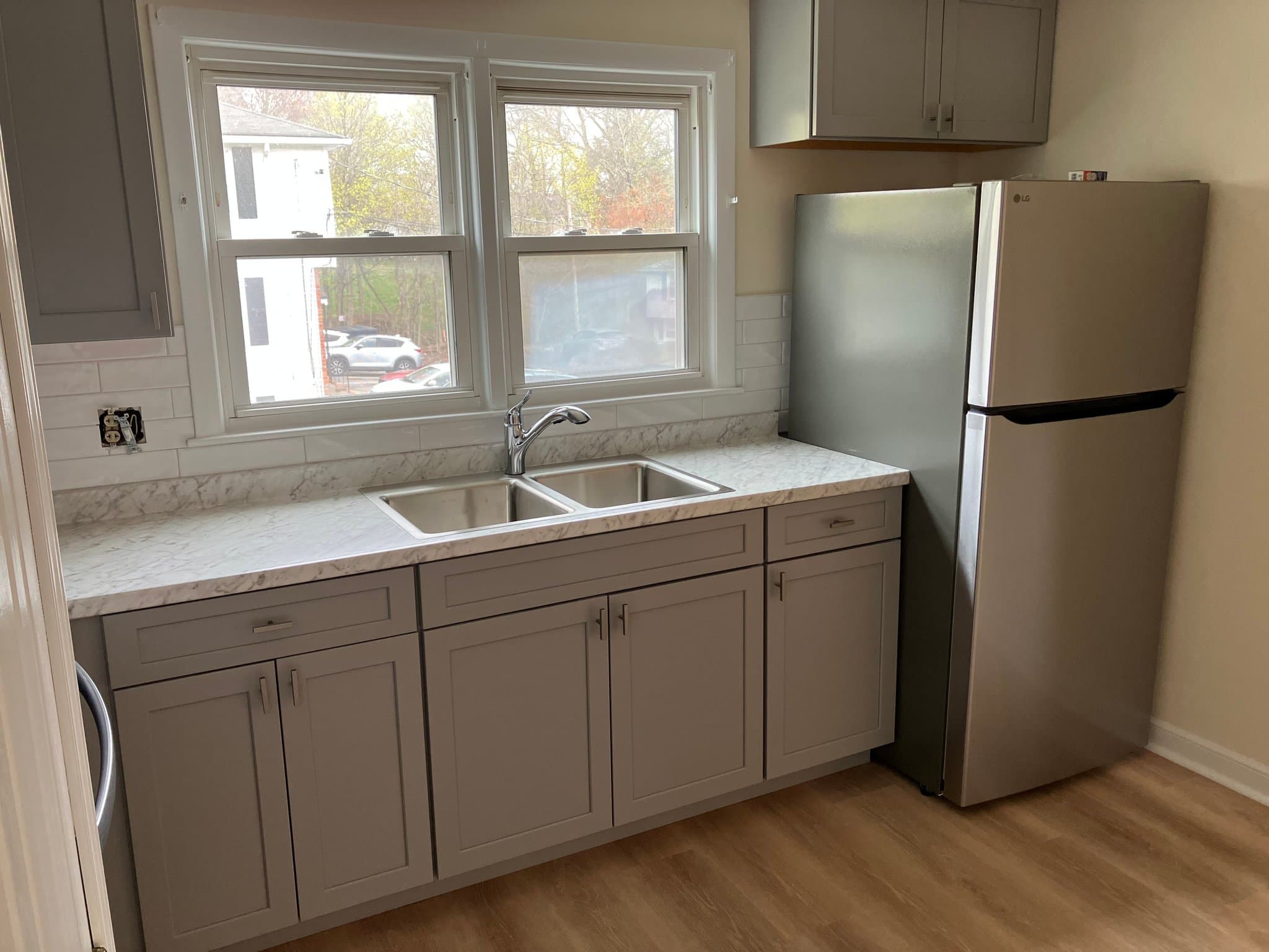 Milford Apartment: 15 Kellett Dr Unit 9