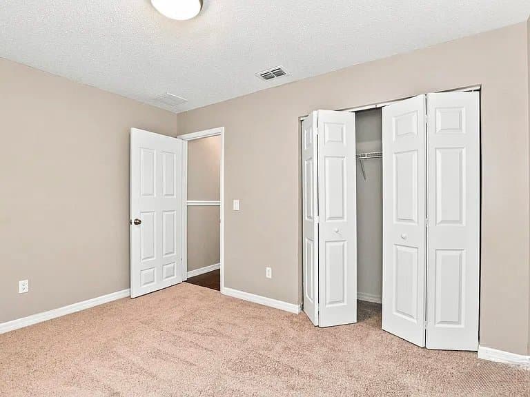 Apopka House: 526 Conure St