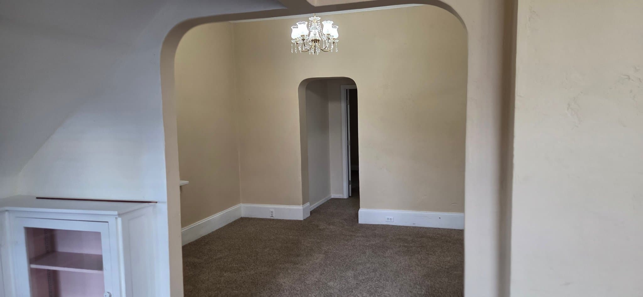 Midvale House: 7848 S Main St