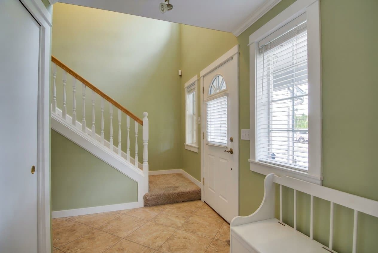 Vancouver House: 1705 SE 171st Pl