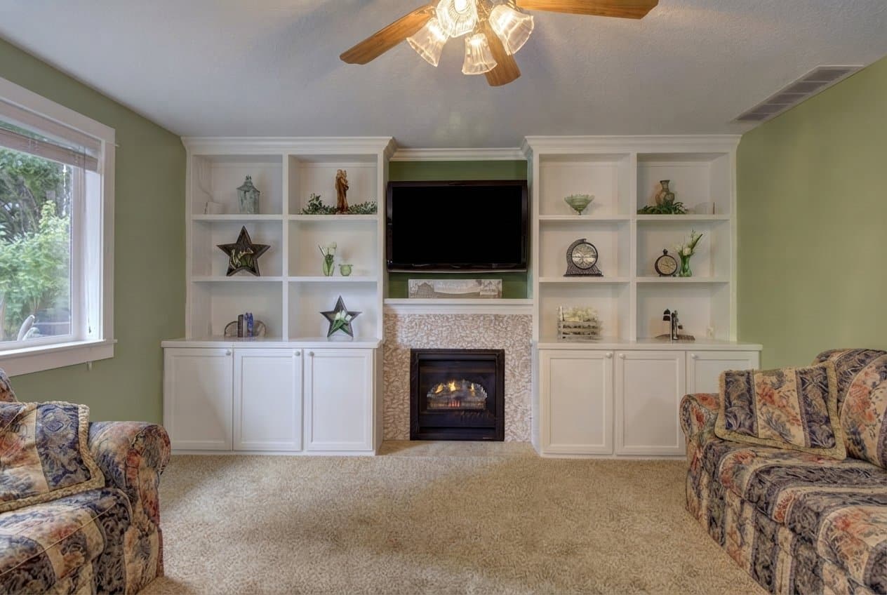Vancouver House: 1705 SE 171st Pl