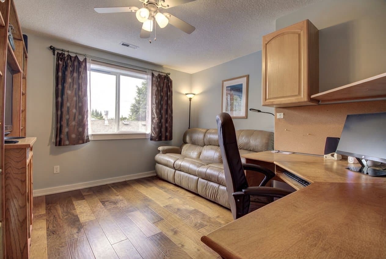Vancouver House: 1705 SE 171st Pl