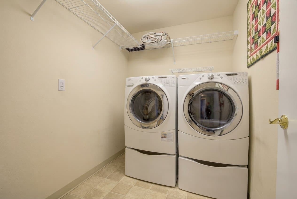 Vancouver House: 1705 SE 171st Pl